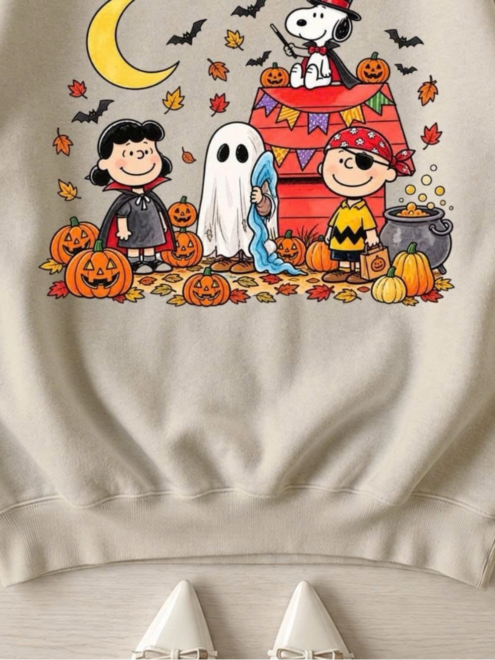 Gildan Cream Cartoon Halloween Crewneck Sweatshirt - Picture 2 of 2